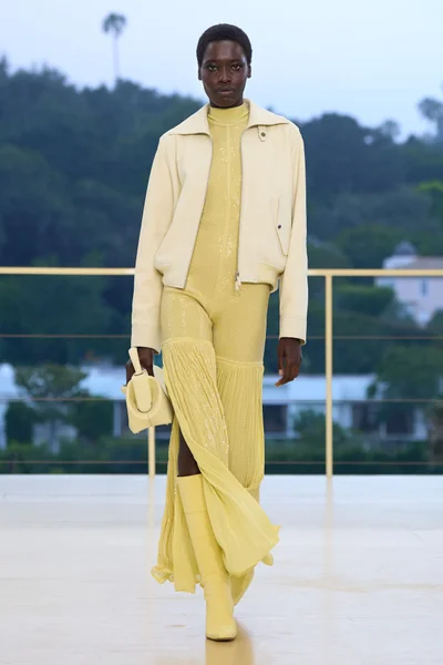 Look 2